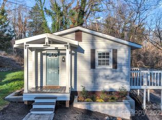 49 E Livingston St, Tryon, NC 28782