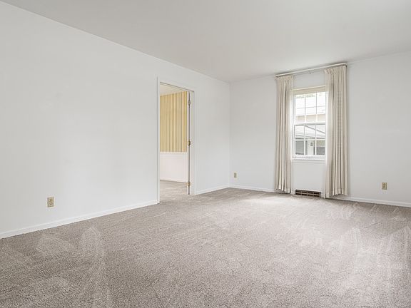 5th image of 5792 Haddon Pl