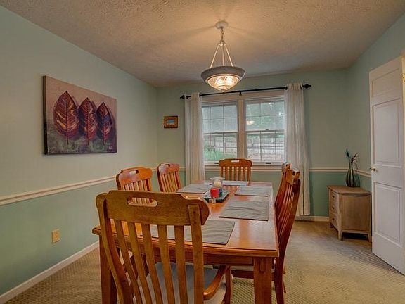 4th image of 5794 Valley Forge Dr