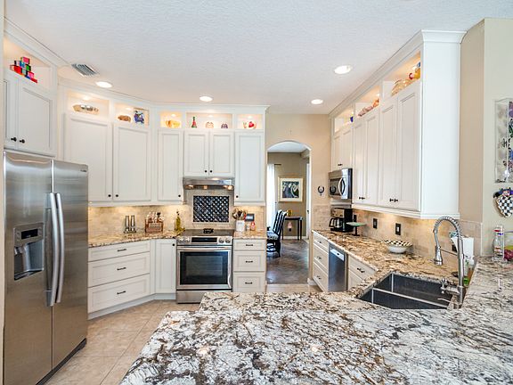 4th image of 204 Kays Landing Dr