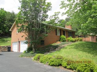 5945 Brahma Rd, Roanoke, VA 24018