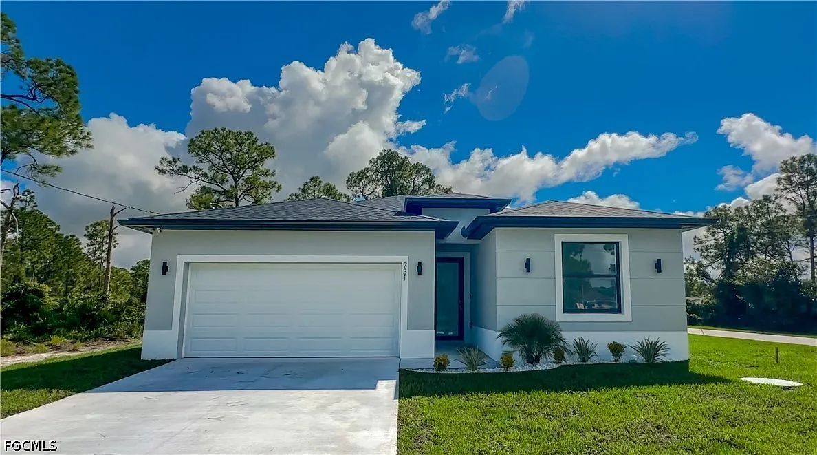 4 bed, 3.0 bath, 1715 sqft, $2,350 — Photo 1