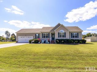 147 Meredith Ln, Fuquay Varina, NC 27526
