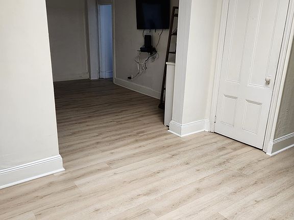 Dinning space, closet