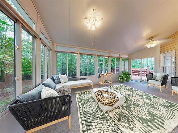 5th image of 222 Bear Run Ln