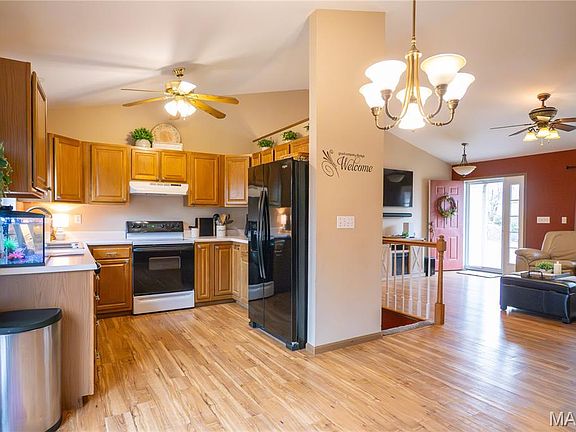 4th image of 2206 Martina Dr