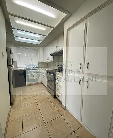4317 N Emerson Ave #202 — Photo 7