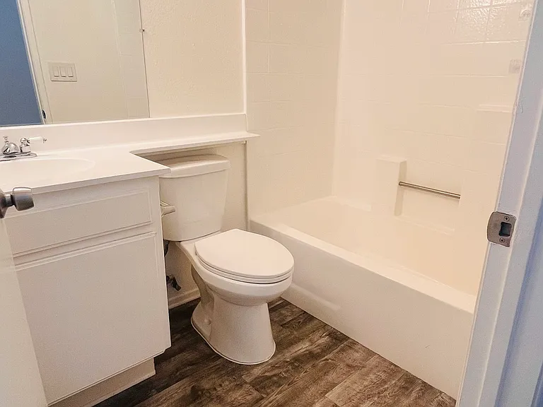 Roscoe Townhomes — Photo 38