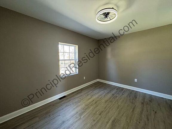 5th image of 716 Grover St