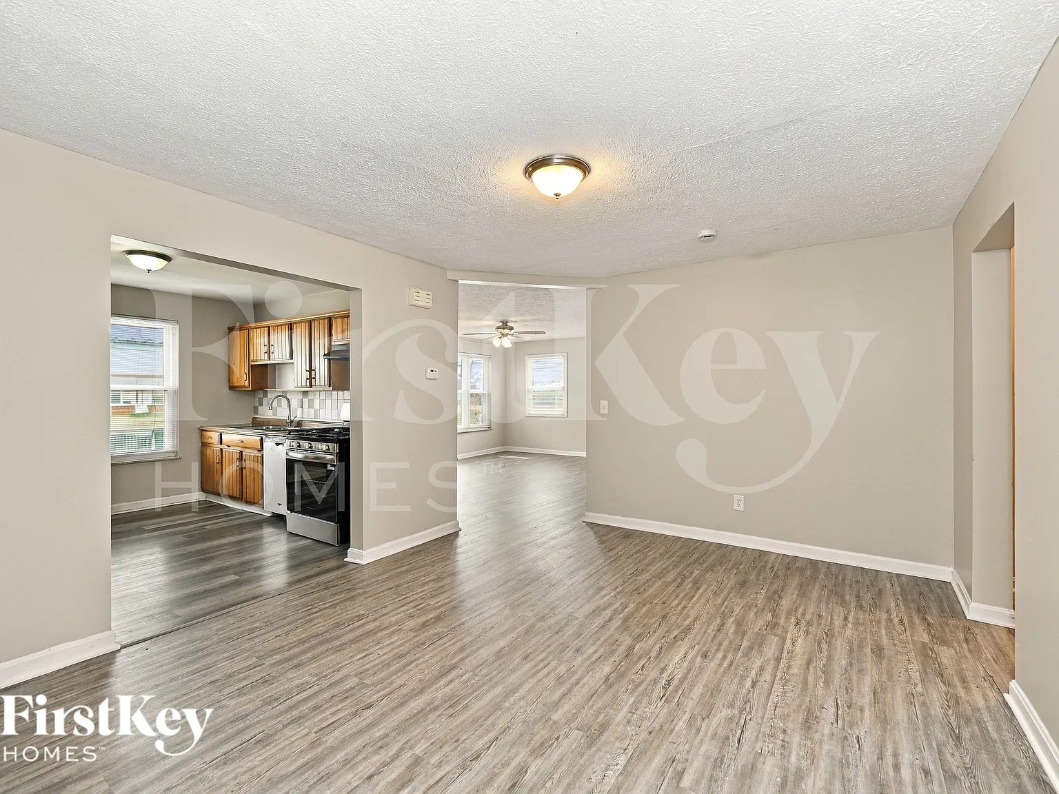 5 bed, 3.0 bath, 2188 sqft, $2,310 — Photo 2