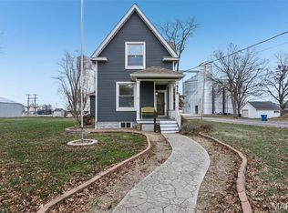 418 S Cedar St, Trenton, IL 62293