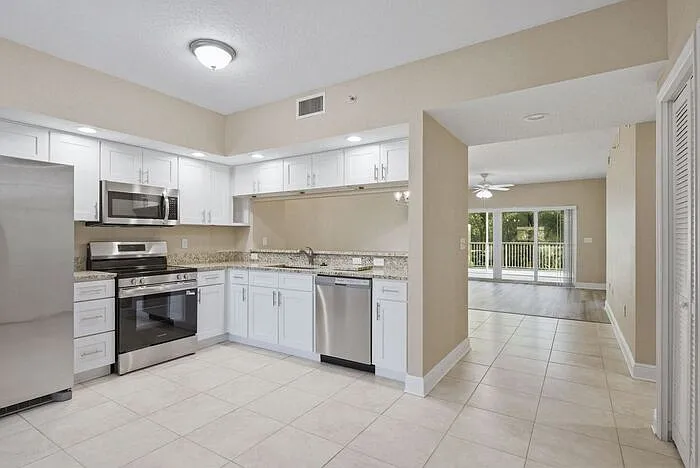 960 Starkey Rd #5105 — Photo 3