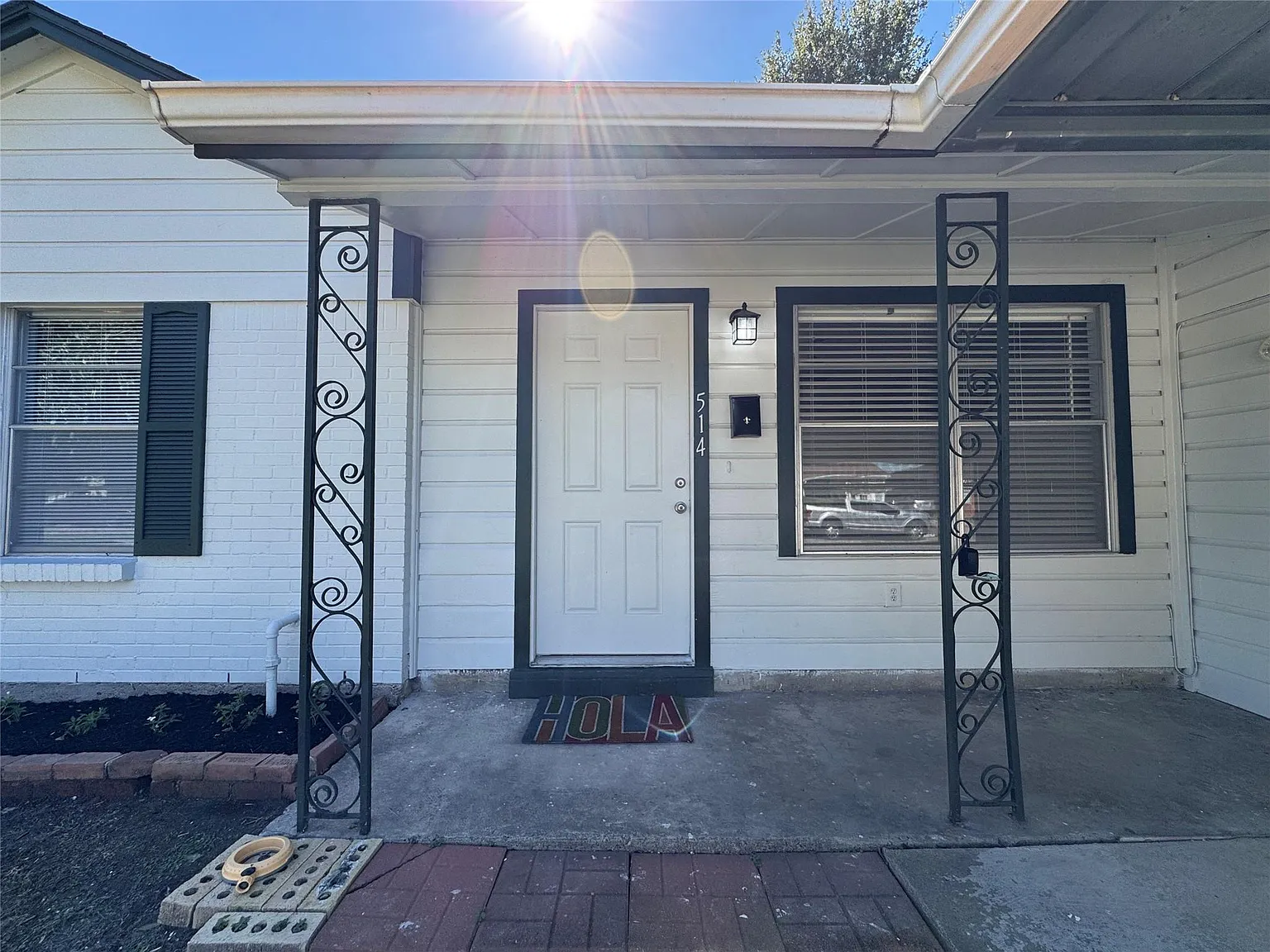 4 bed, 2.0 bath, 1220 sqft, $1,850 — Photo 3
