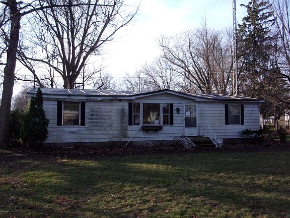 2nd image of 60546 Railroad St
