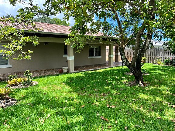 4th image of 14740 SW 170th Ter