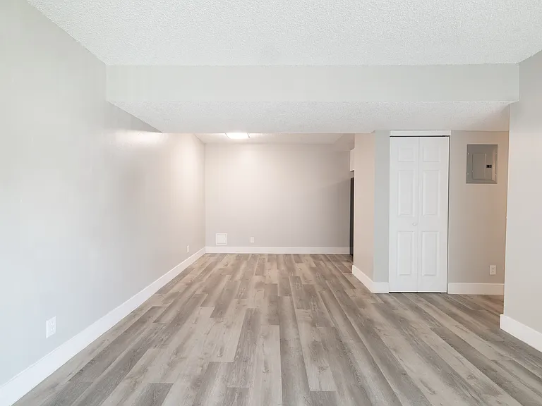 Parkview Apartments — Photo 18