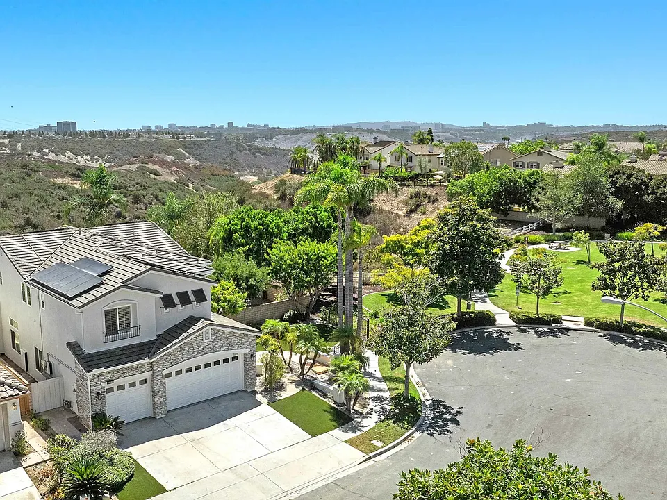 10698 Briarlake Woods Dr