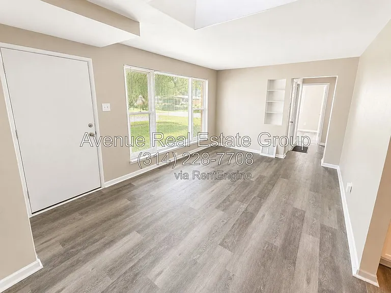 710 Derhake Rd — Photo 2