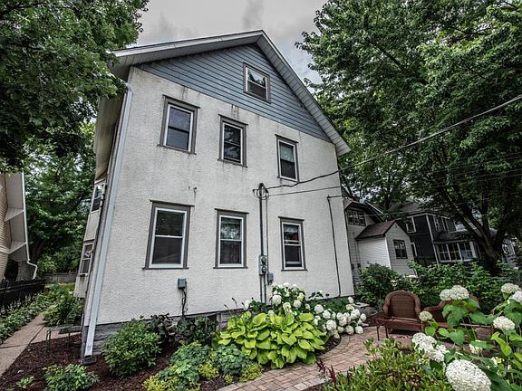 2nd image of 1005 Saint Clair Ave