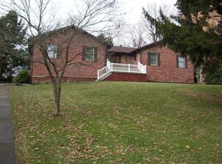 104 Carroll Dr, Saint Clairsville, OH 43950