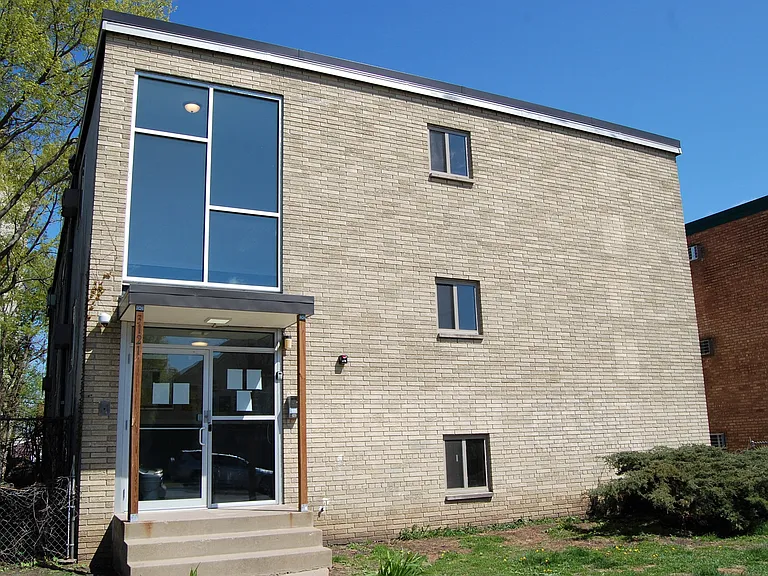 Whittier Flats - 3121 Pleasant Avenue