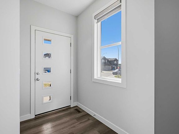 2nd image of 71 Belvedere Grn SE