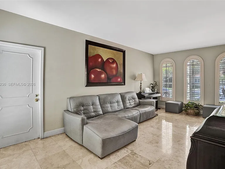 1534 Palancia Ave — Photo 23