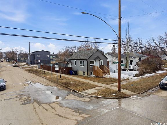 3rd image of 1001 23rd STREET W