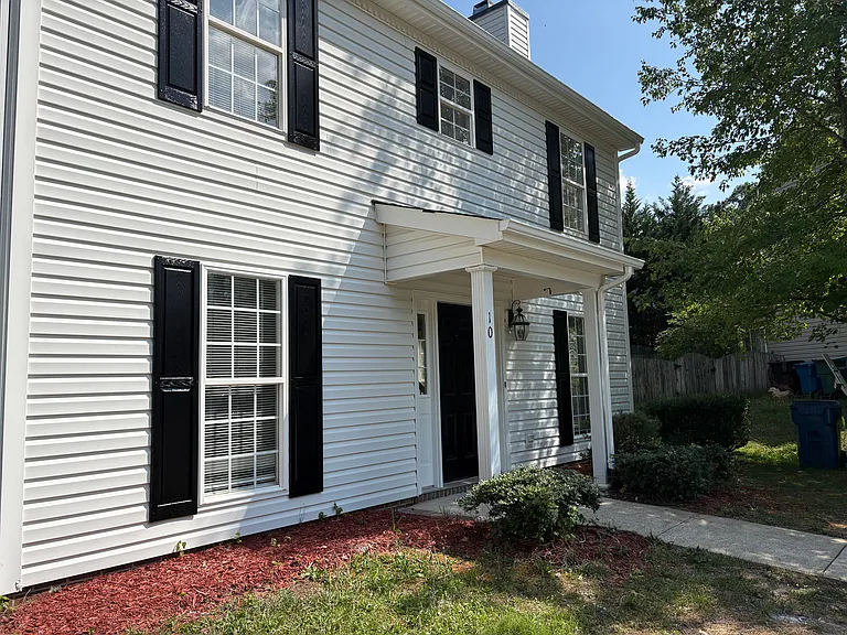 10 Kilburn Ln — Photo 3