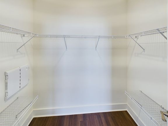 5th image of 670 Victory Ln #10-203