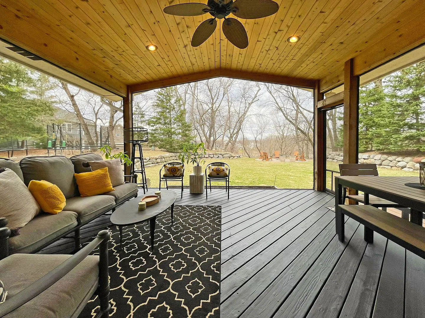 *Minnetonka Schools * Quality 5 bedroom Residence with stunning back yard, 2-story Great Room, Wa... — Photo 2