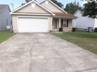 205 Riverview Dr, Daleville, AL 36322