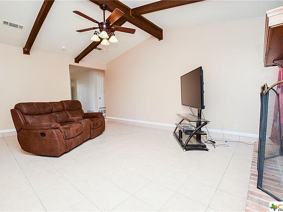 5th image of 205 Petunia Cir