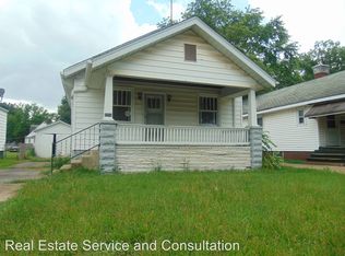 2213 S 11th St, Springfield, IL 62703