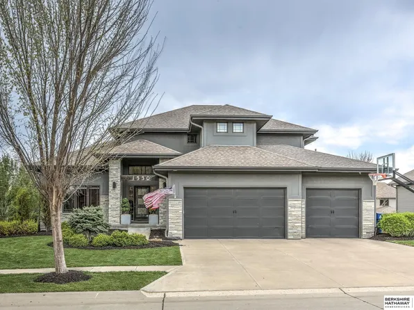 1330 S 210th St, Elkhorn, NE 68022