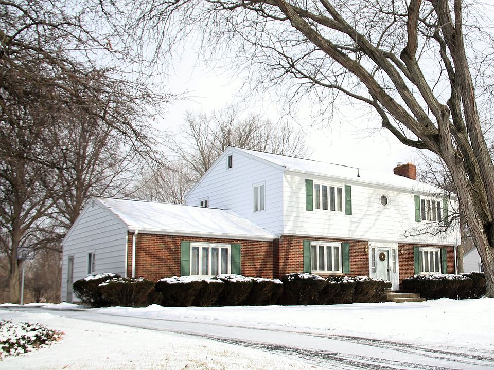 1st image of 311 Cedar Brook Ln