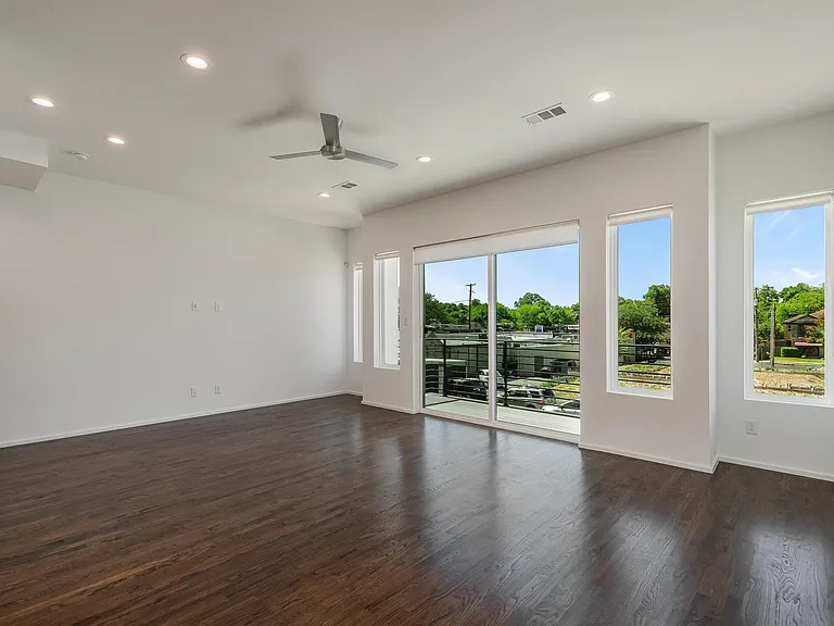 6059 La Vista Dr — Photo 10