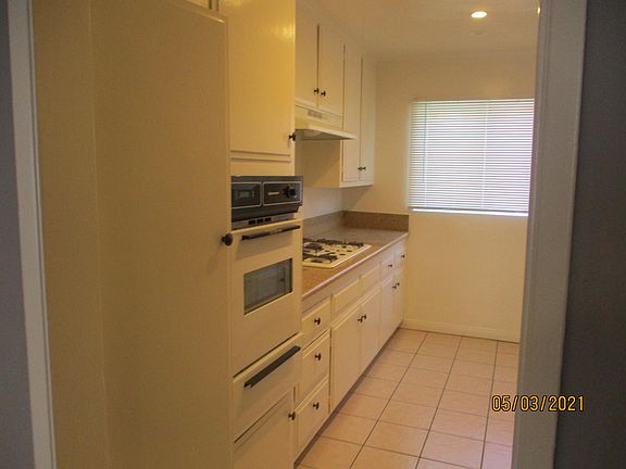 3rd image of 517 W Stocker St #Wk4umb2pu