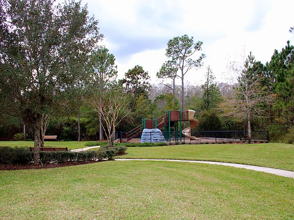 3rd image of 10355 Lake District Ln