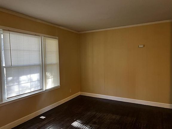 5th image of 107 N Turner Ave