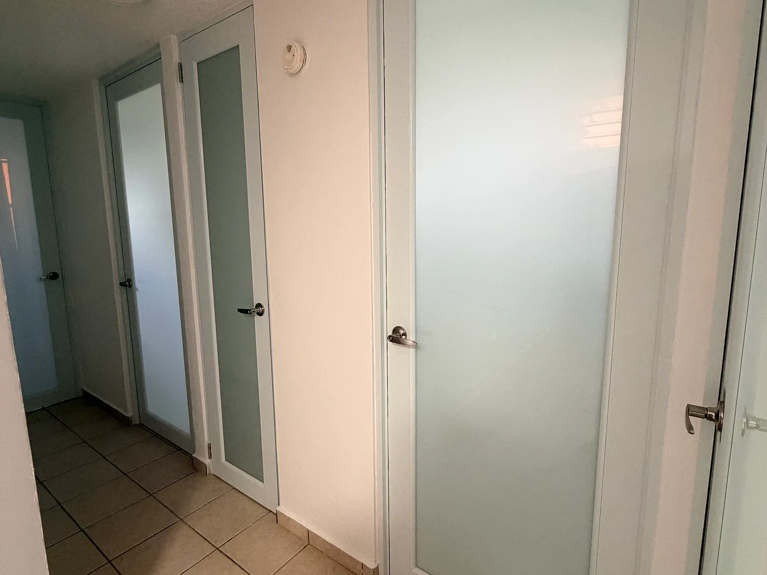 3 bed, $1,800 — Photo 4