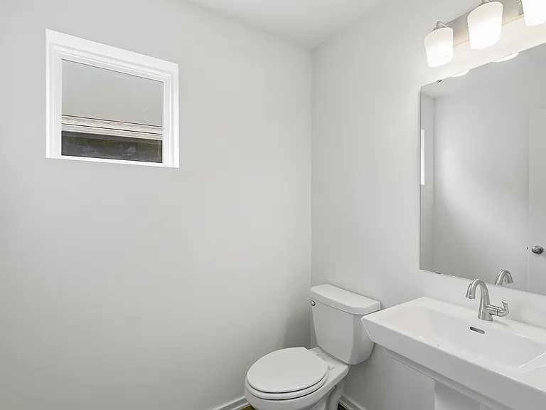 8724 SW Edgewater Dr — Photo 13