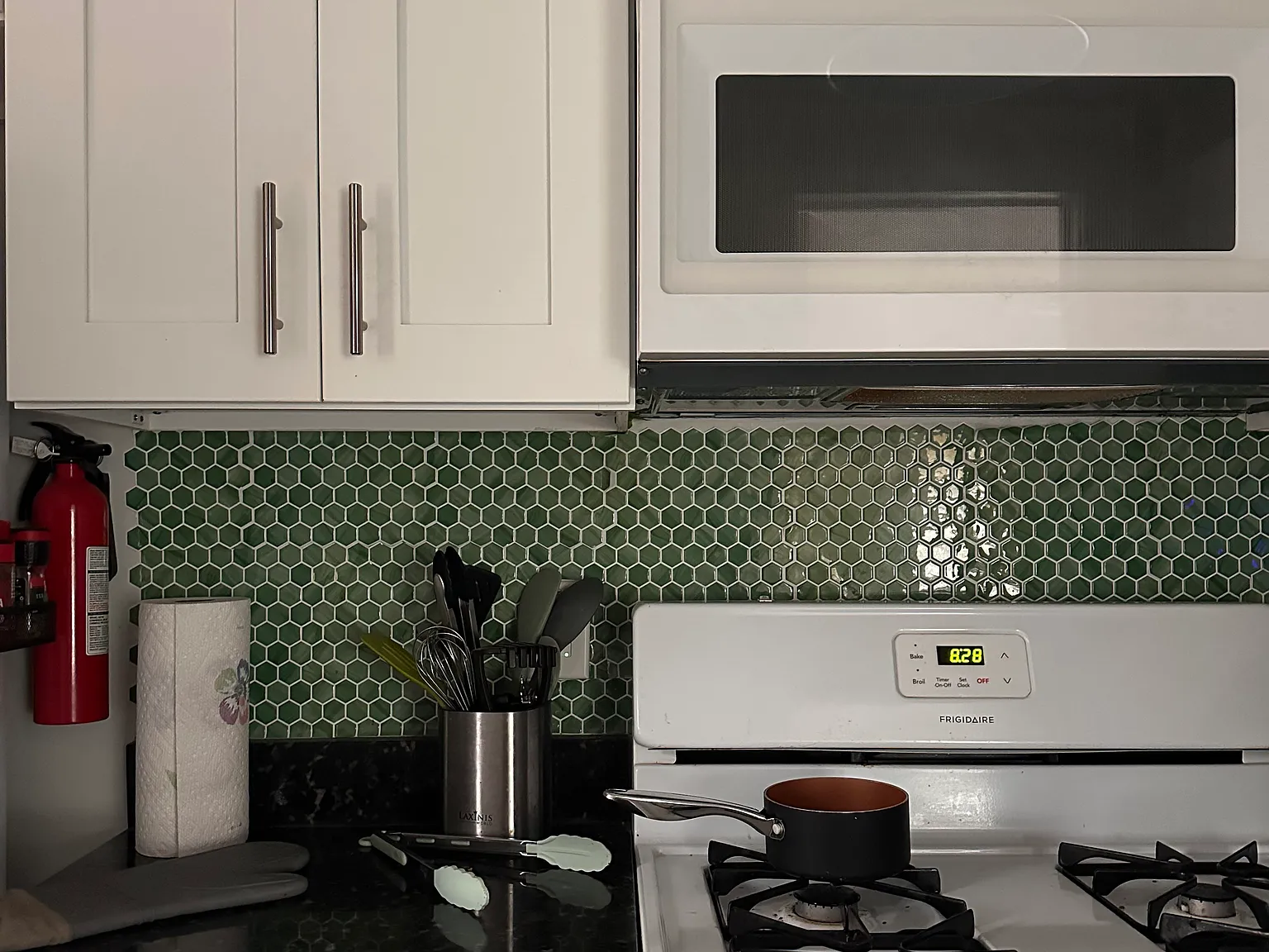 1 bed, $2,400 — Photo 4