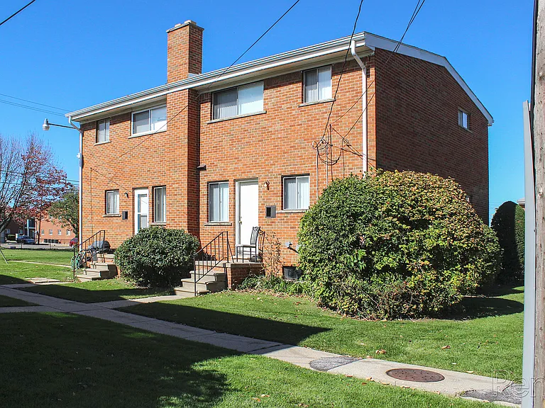 Lorraine Manor — Photo 32