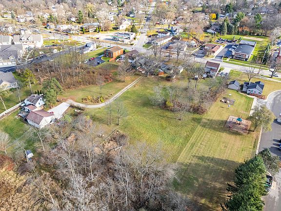 5th image of 2925 Baker Rd