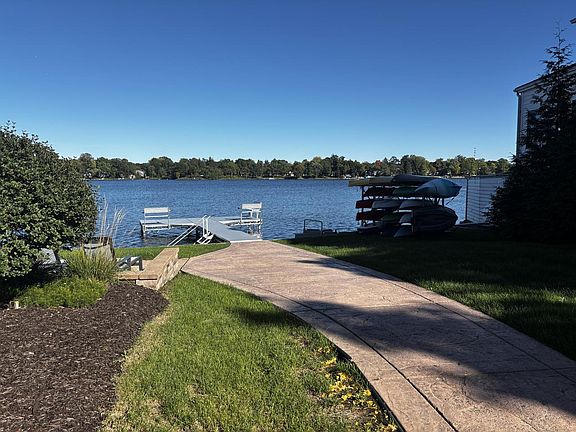 5th image of 333 N Lake ROAD #201
