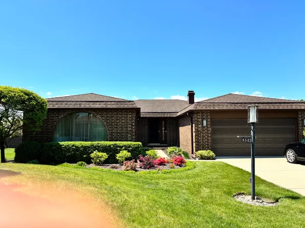 4525 Lindenwood Ln, Northbrook, IL 60062