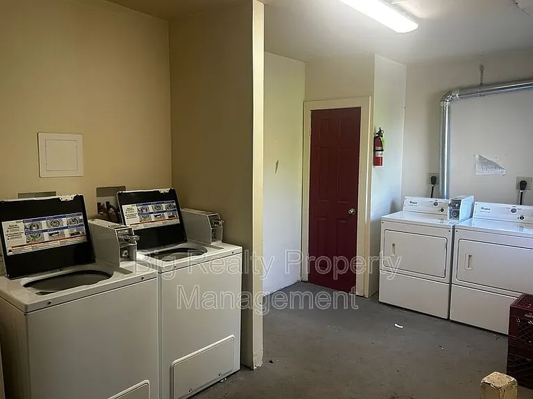29 N Main St #2E — Photo 10