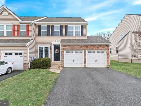 535 Canal Dr, Middletown, DE 19709