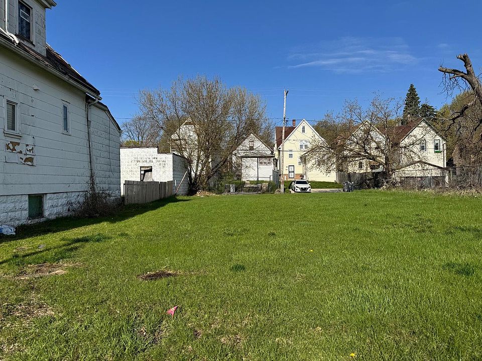 2nd image of 2833 N HUBBARD STREET